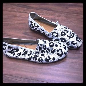 TOMS sequin leopard print slip-on shoes